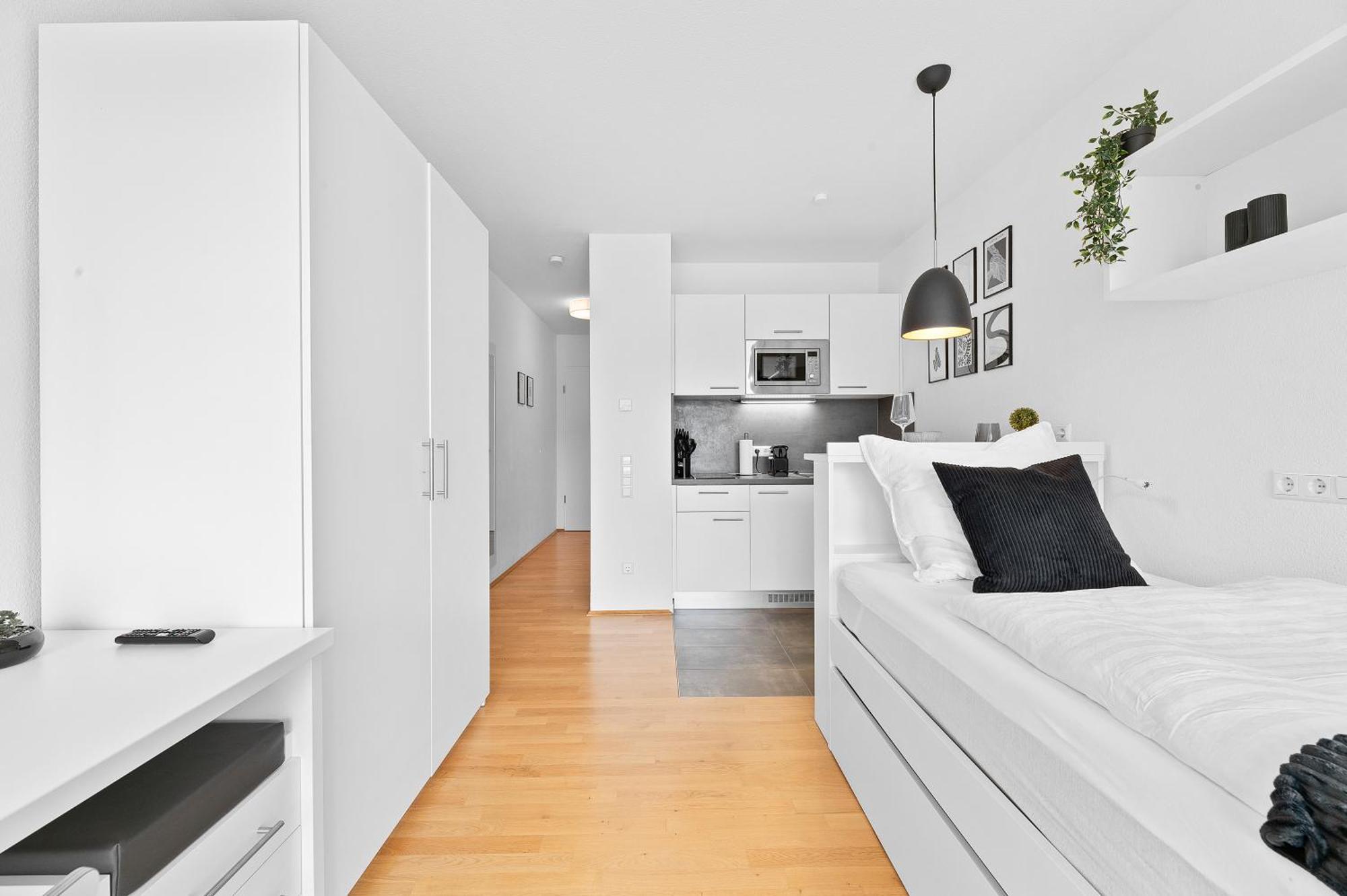 Modern, Zentral, Homeoffice, Netflix Pforzheim Kültér fotó