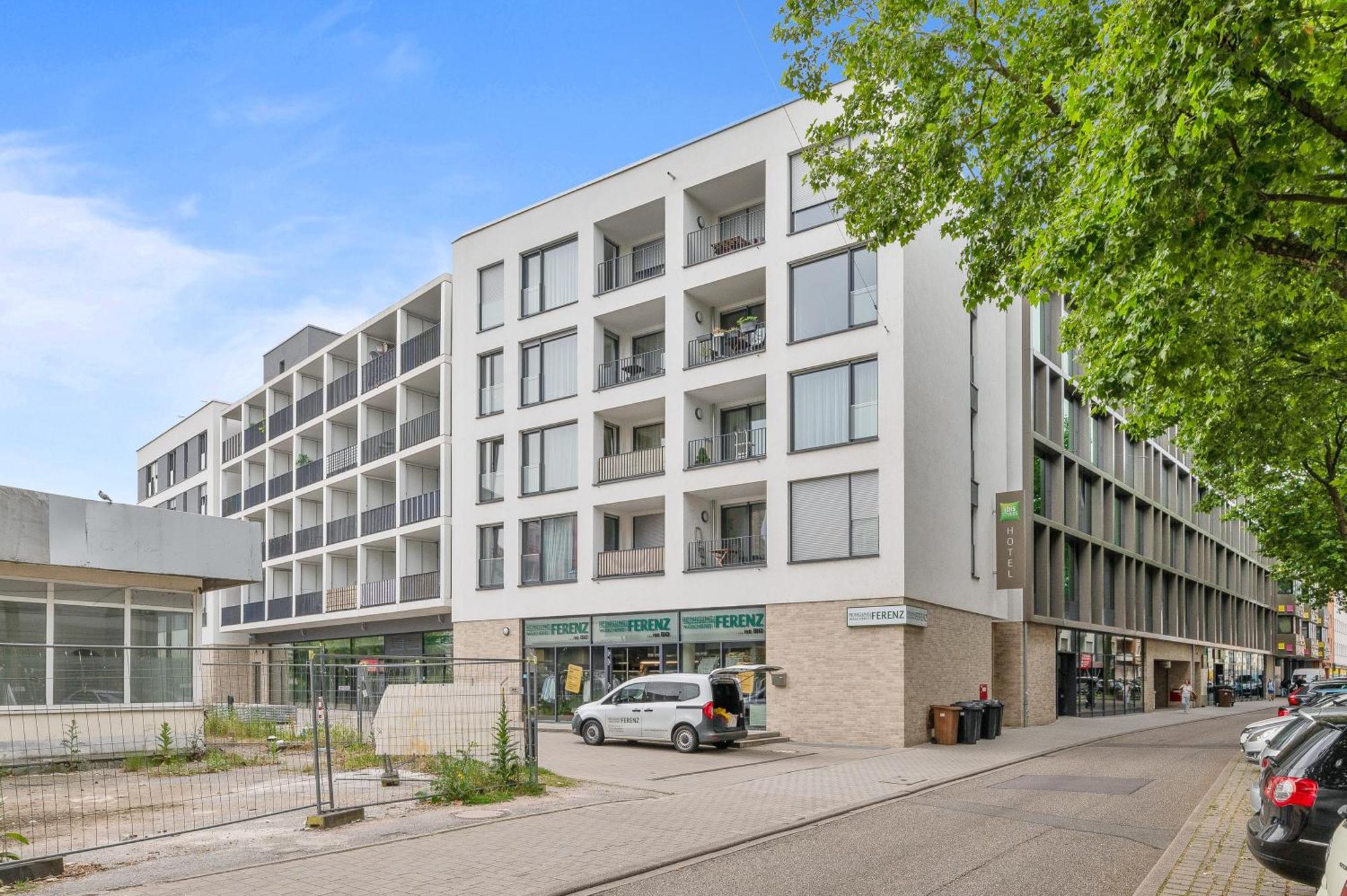 Modern, Zentral, Homeoffice, Netflix Pforzheim Kültér fotó